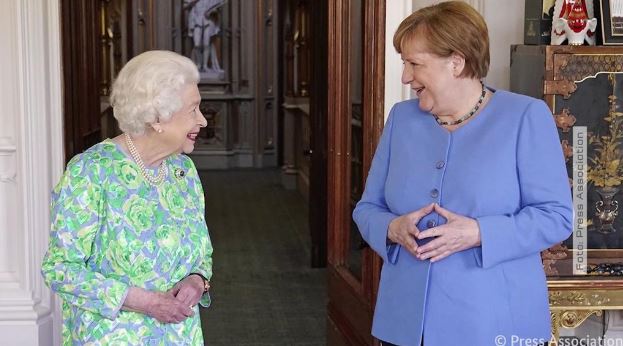 Wizyta pożegnalna w Wielkiej Brytanii: Królowa Elżbieta II przyjęła Angelę Merkel