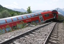 Katastrofa kolejowa w Niemczech: Co najmniej cztery osoby poniosły śmierć, wielu rannych