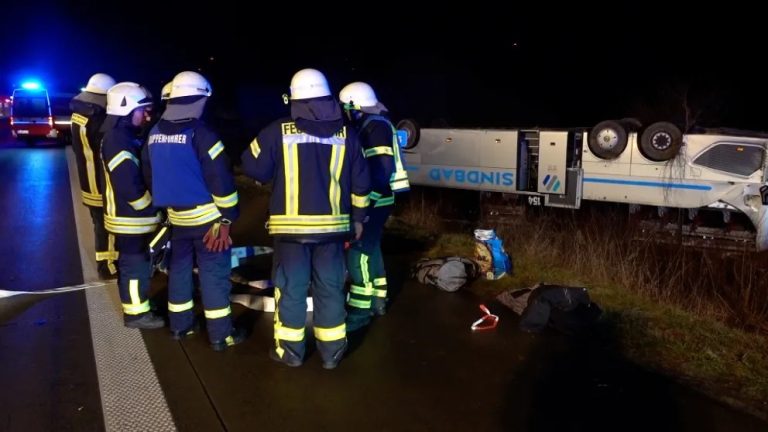 Wypadek polskiego autokaru na A2 w Niemczech. 35 osób zostało rannych