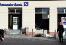 Wysadzili bankomat w Bad Homburg i zrabowali 150 tys. euro. Trwaja poszukiwania trzeciego sprawcy