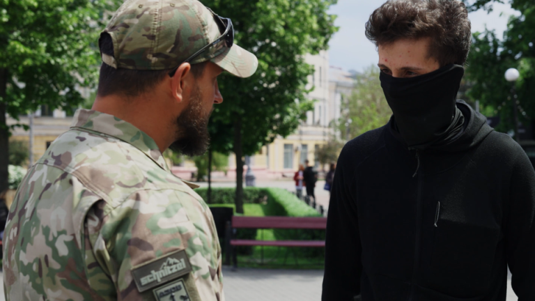 Z niemieckich szkół prosto na wojnę. Młodzi Niemcy na froncie w Ukrainie