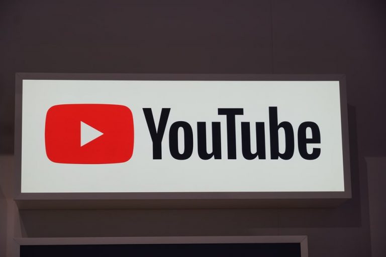 YouTube usunął kanał „Querdenken” za rozpowszechnianie nieprawdziwych informacji