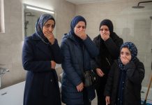 Fekalia zalały mieszkanie w Berlinie. „Wszystko wylewało się z toalety i wanny” – dramat rodziny w budynku socjalnym