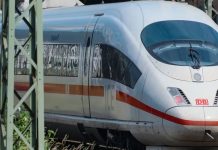 Niemcy: Mężczyzna groził śmiercią współpasażerom w pociągu