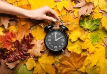 Zmiana czasu: Czy zegarki w najbliższy weekend przestawiamy o godzinę do przodu czy do tyłu?